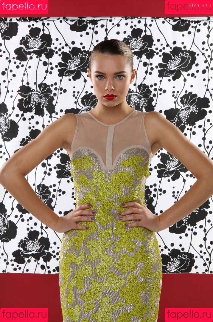 Indiana Evans Onlyfans Photo Gallery 