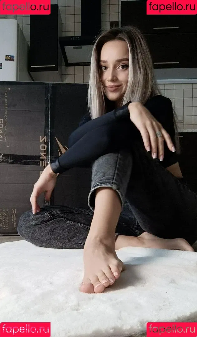 AlinaNaMeli Onlyfans Photo Gallery 
