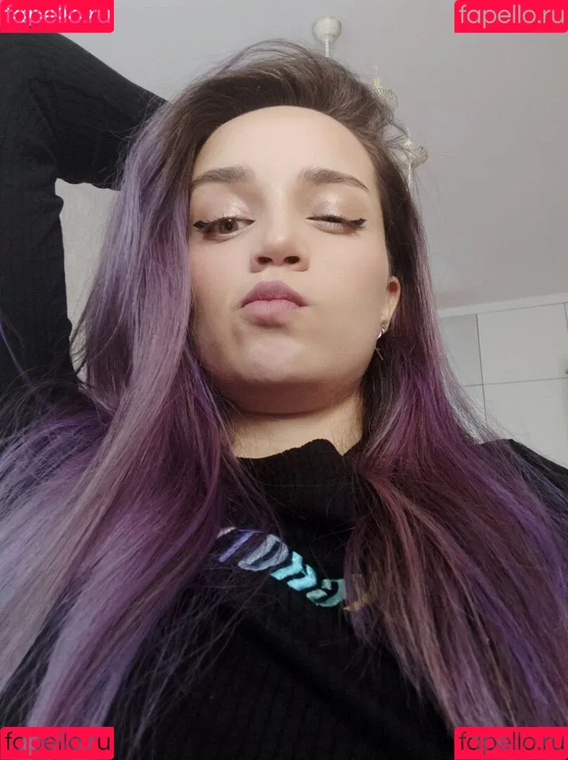 AlinaNaMeli Onlyfans Photo Gallery 