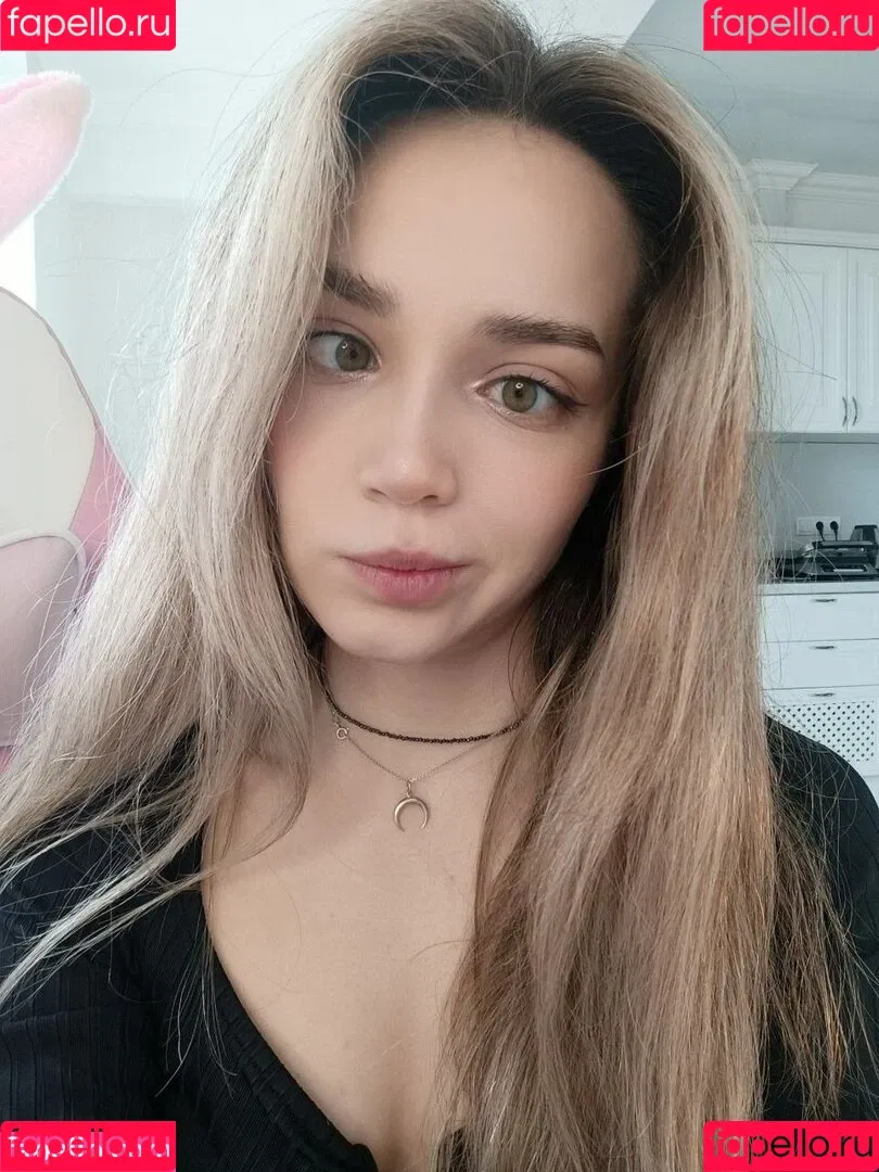 AlinaNaMeli Onlyfans Photo Gallery 