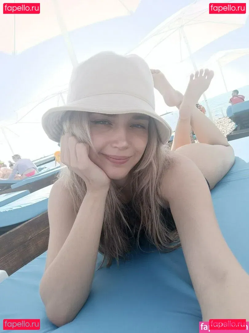 AlinaNaMeli Onlyfans Photo Gallery 