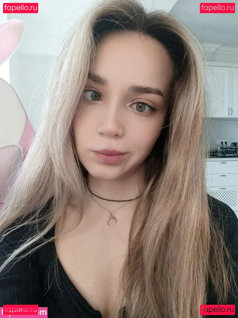 AlinaNaMeli Onlyfans Photo Gallery 