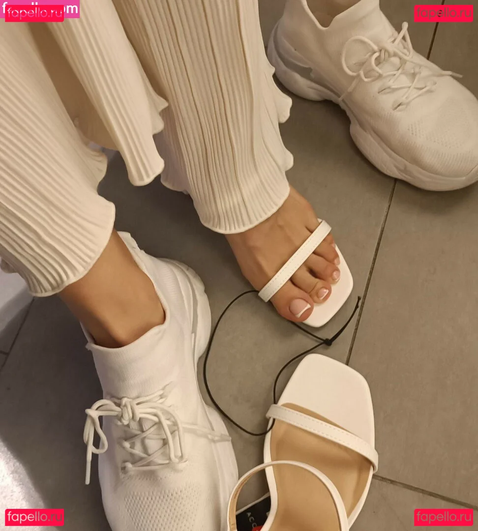 AlinaNaMeli Onlyfans Photo Gallery 