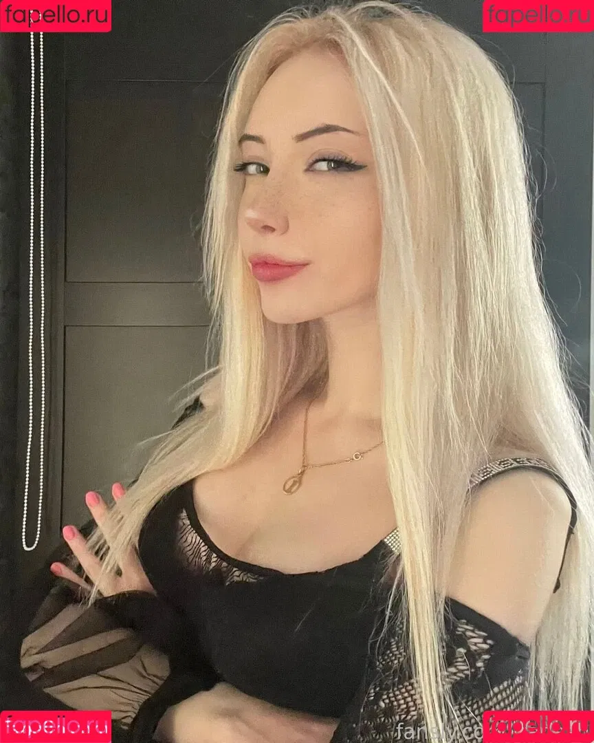 iradash Onlyfans Photo Gallery 