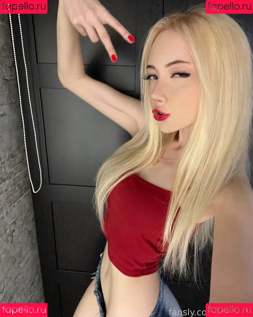 iradash Onlyfans Photo Gallery 