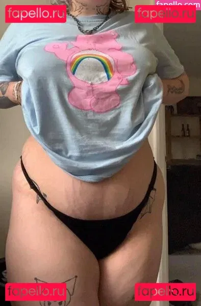 iradash Onlyfans Photo Gallery 