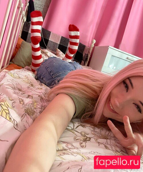 iradash Onlyfans Photo Gallery 