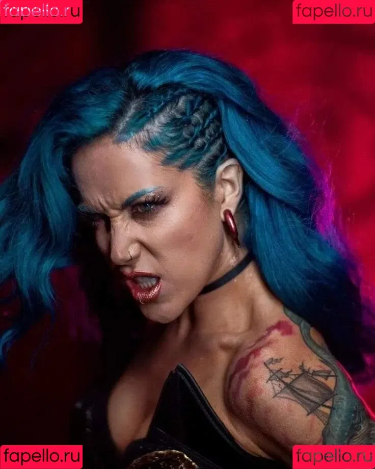 Alissa White-Gluz Onlyfans Photo Gallery 