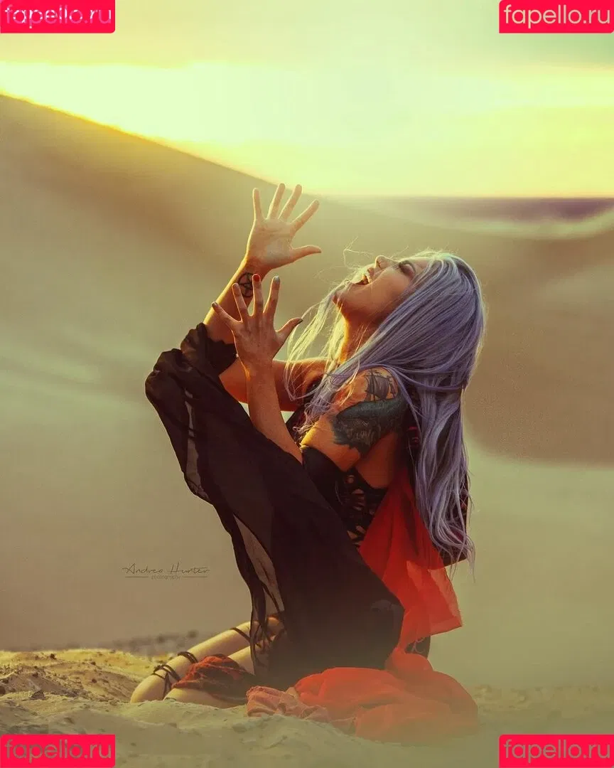 Alissa White-Gluz Onlyfans Photo Gallery 