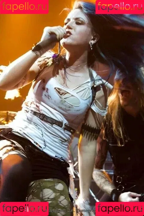 Alissa White-Gluz Onlyfans Photo Gallery 