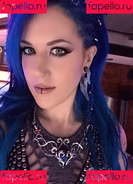 Alissa White-Gluz Onlyfans Photo Gallery 