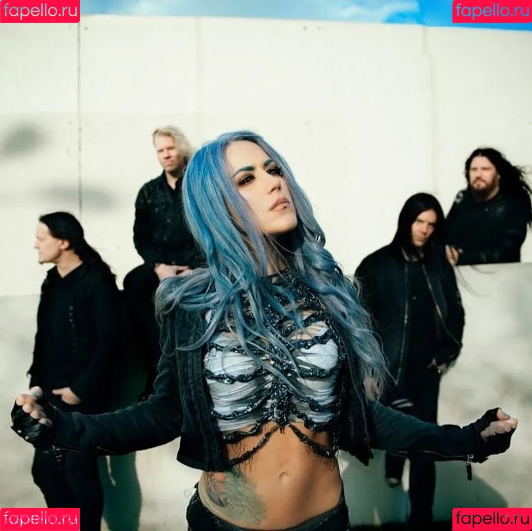 Alissa White-Gluz Onlyfans Photo Gallery 