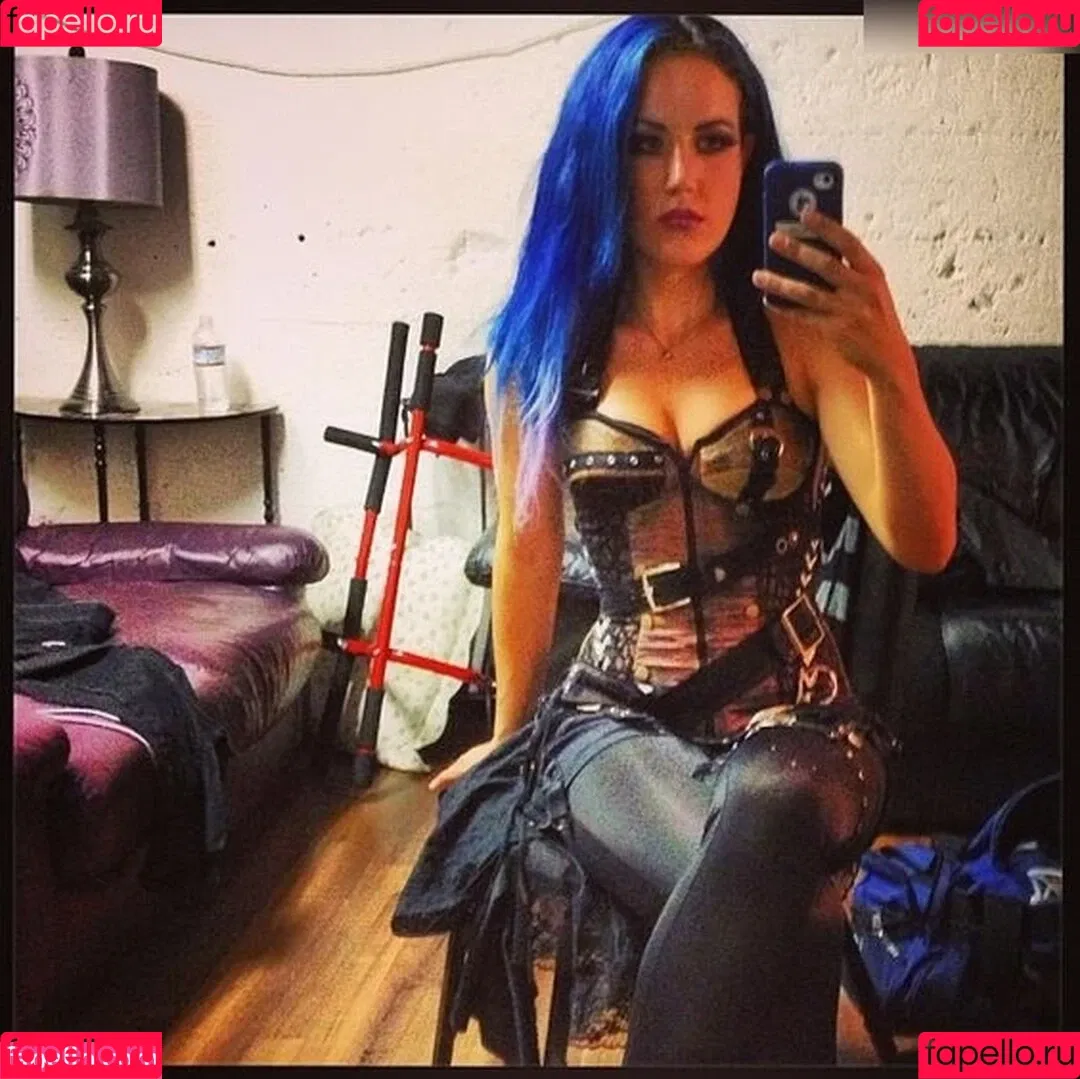 Alissa White-Gluz Onlyfans Photo Gallery 