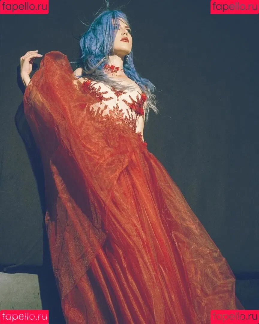 Alissa White-Gluz Onlyfans Photo Gallery 