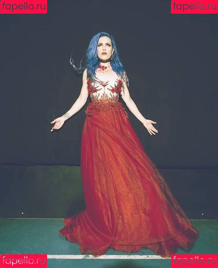 Alissa White-Gluz Onlyfans Photo Gallery 