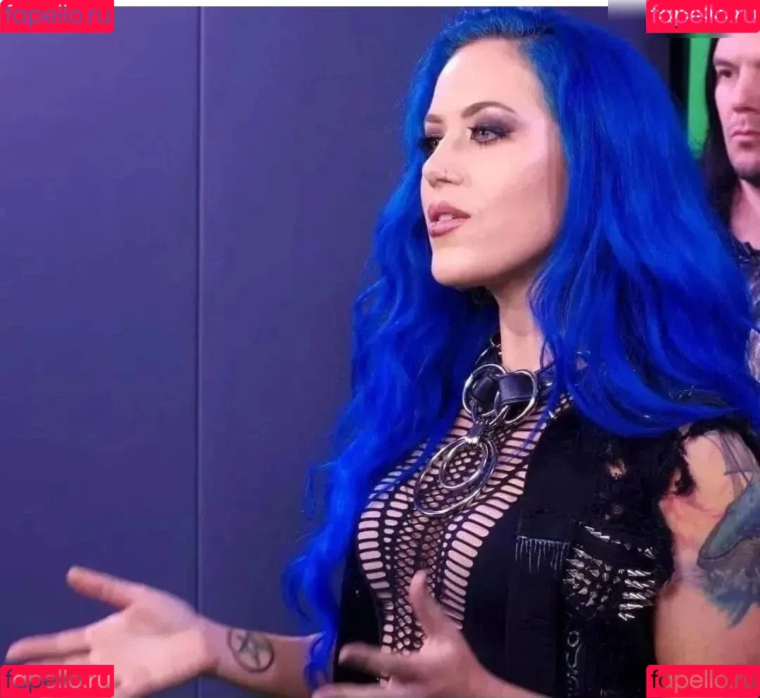 Alissa White-Gluz Onlyfans Photo Gallery 