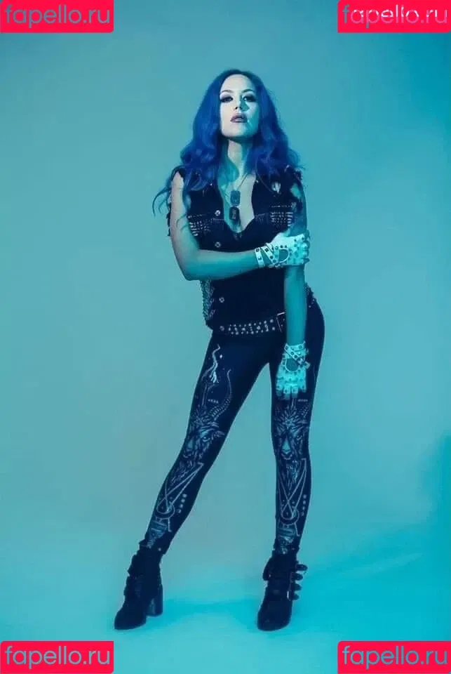 Alissa White-Gluz Onlyfans Photo Gallery 