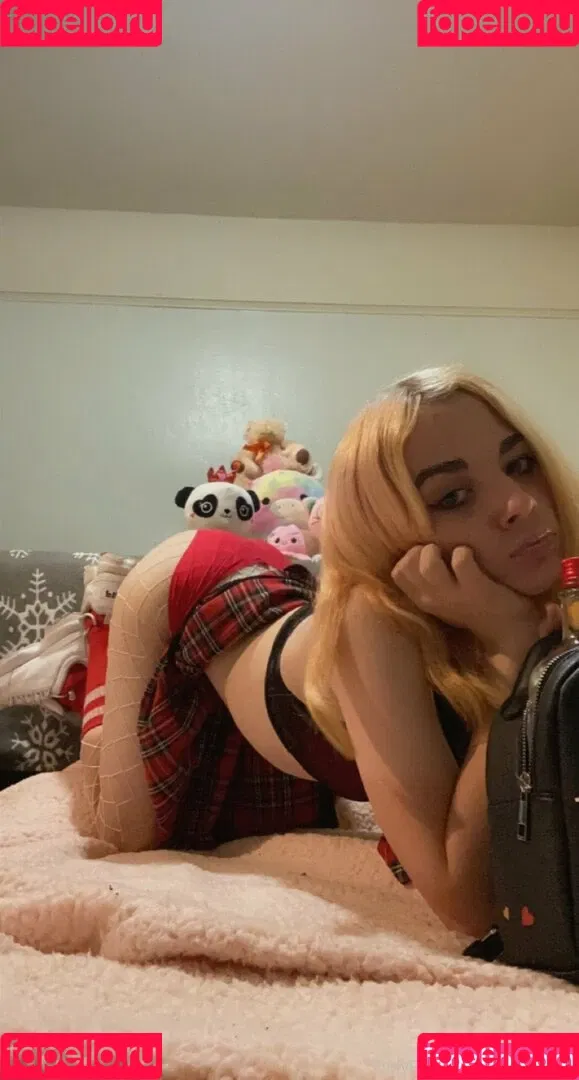 kholexcake Onlyfans Photo Gallery 