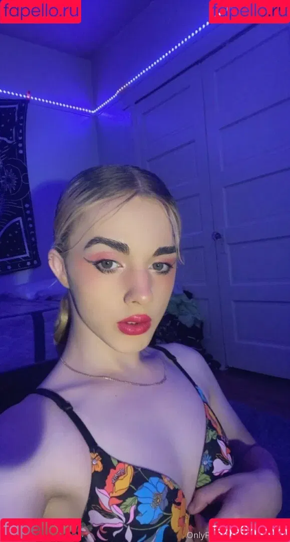 kholexcake Onlyfans Photo Gallery 