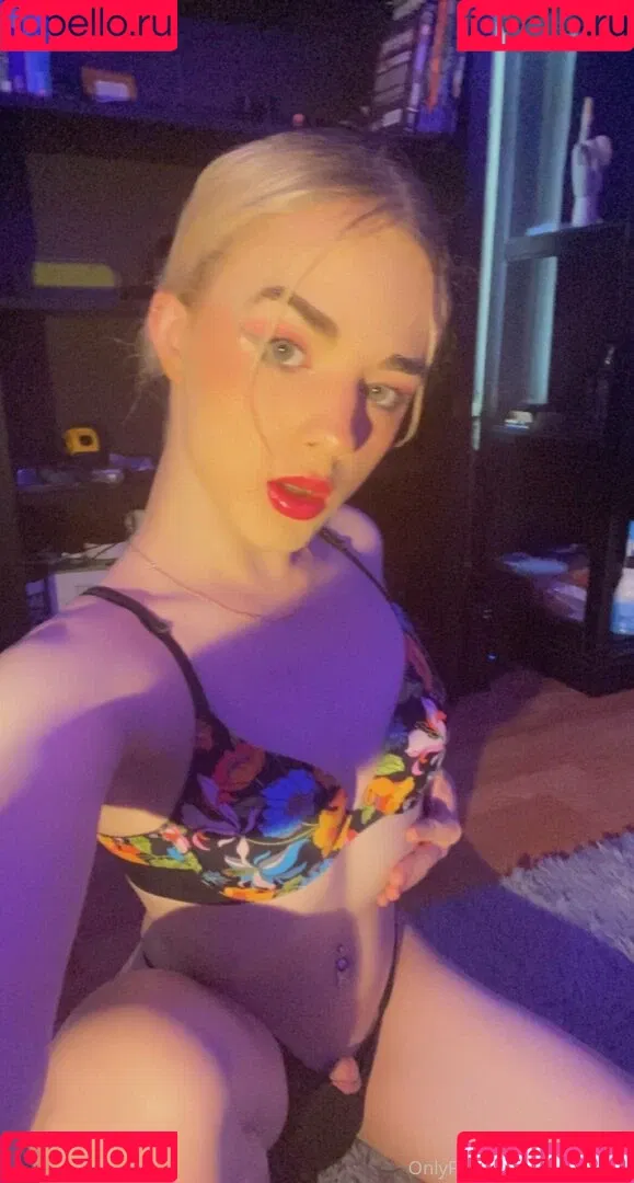 kholexcake Onlyfans Photo Gallery 
