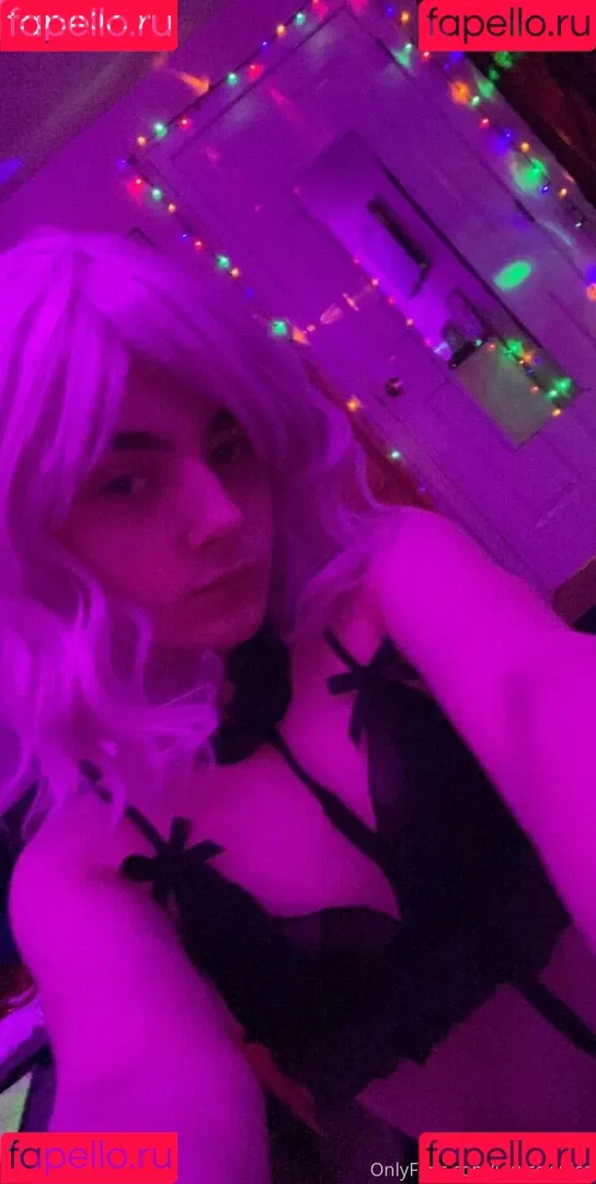 kholexcake Onlyfans Photo Gallery 