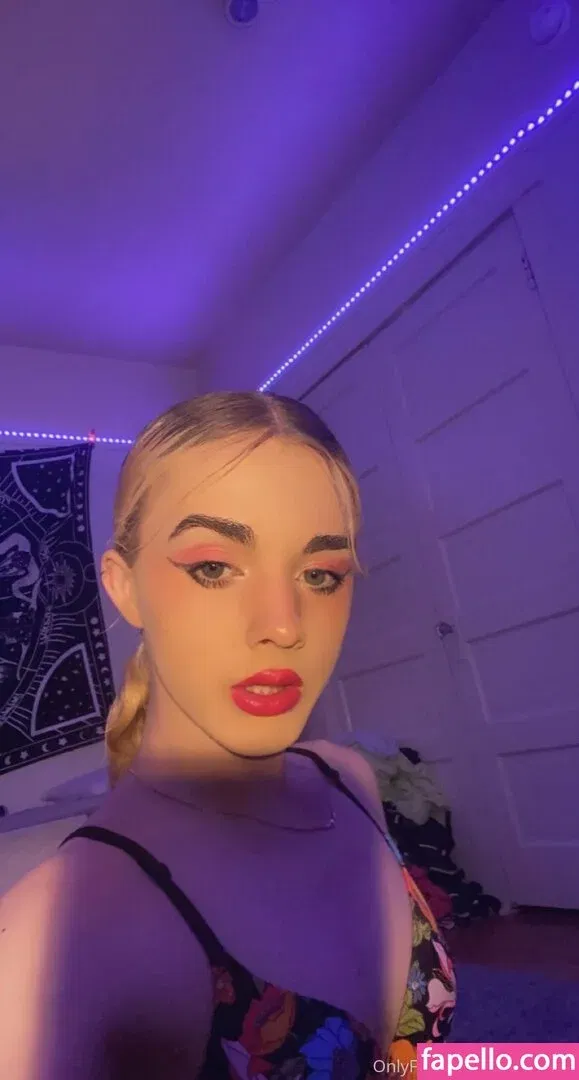 kholexcake Onlyfans Photo Gallery 