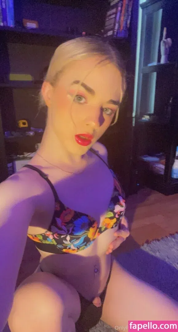 kholexcake Onlyfans Photo Gallery 