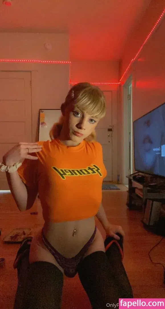 kholexcake Onlyfans Photo Gallery 