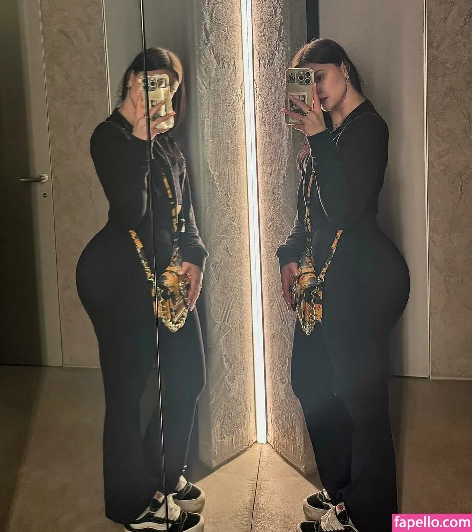 ell8ta Onlyfans Photo Gallery 