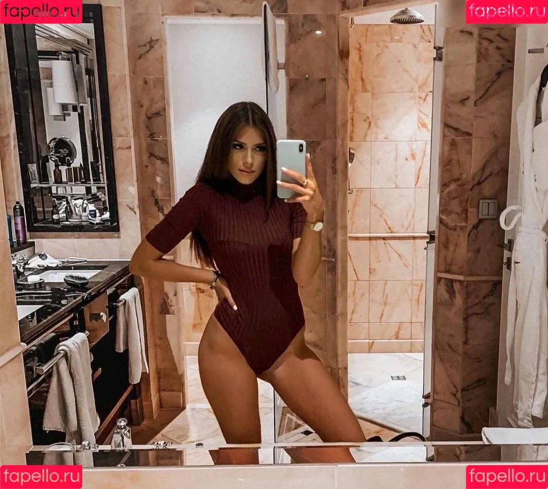 Nathalie Bleicher-Woth Onlyfans Photo Gallery 