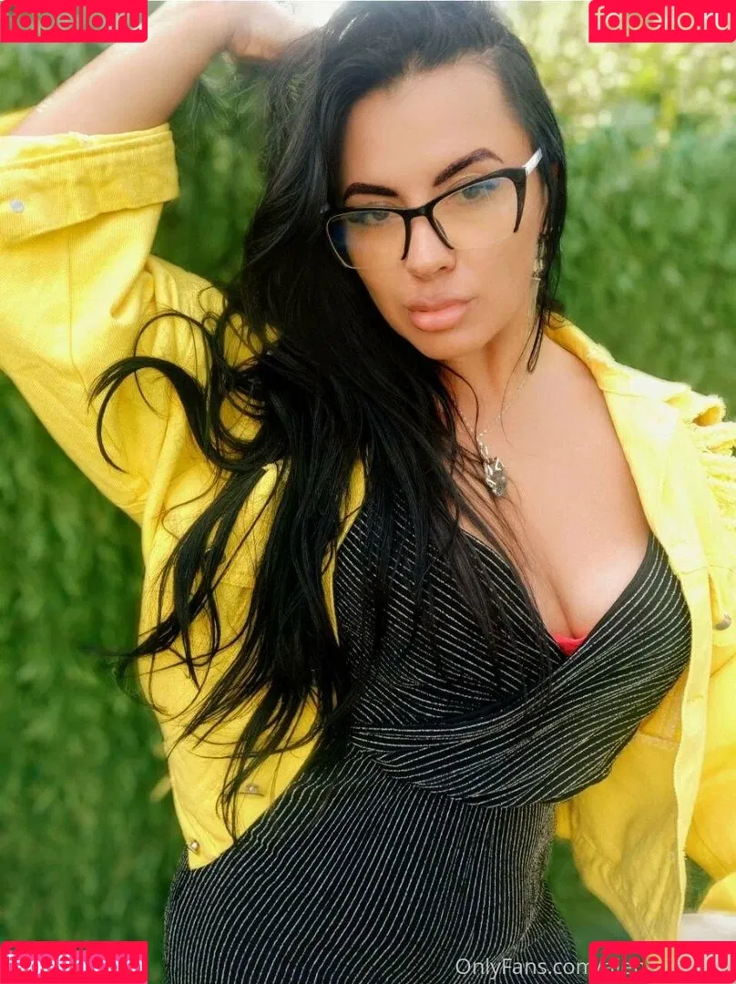 alenanikitina Onlyfans Photo Gallery 