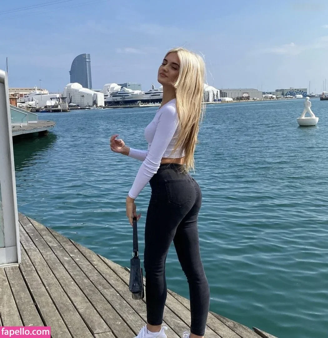 Alexandra laas Onlyfans Photo Gallery 