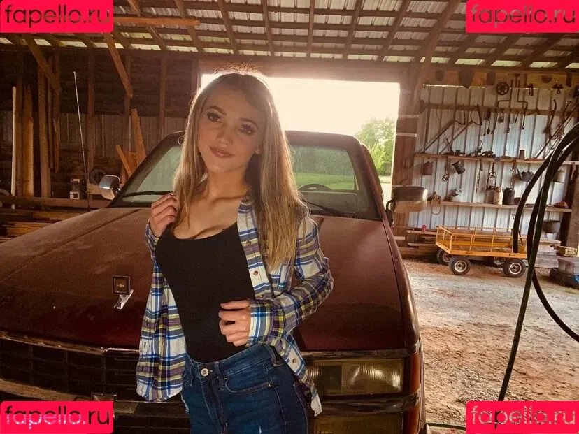 kristenhaness Onlyfans Photo Gallery 