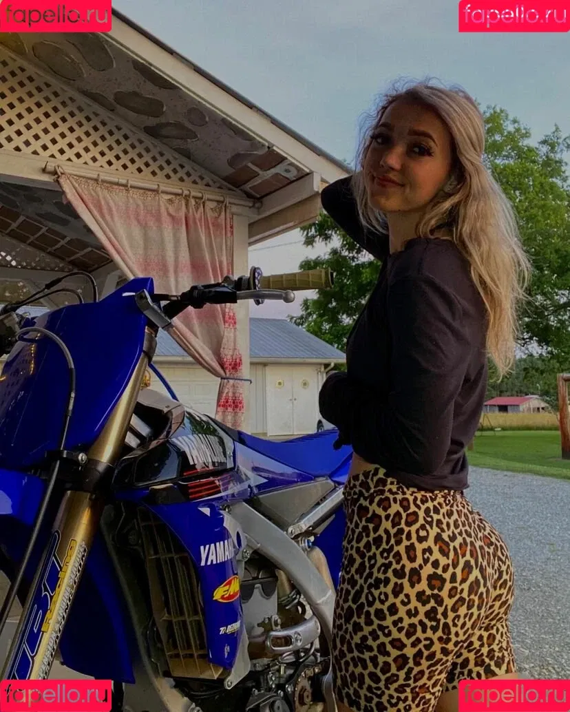 kristenhaness Onlyfans Photo Gallery 