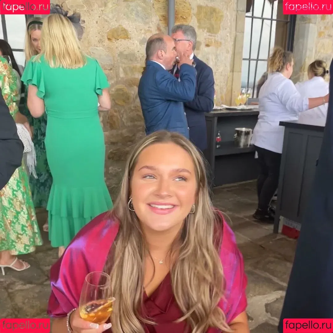 Bella Dorrington Onlyfans Photo Gallery 