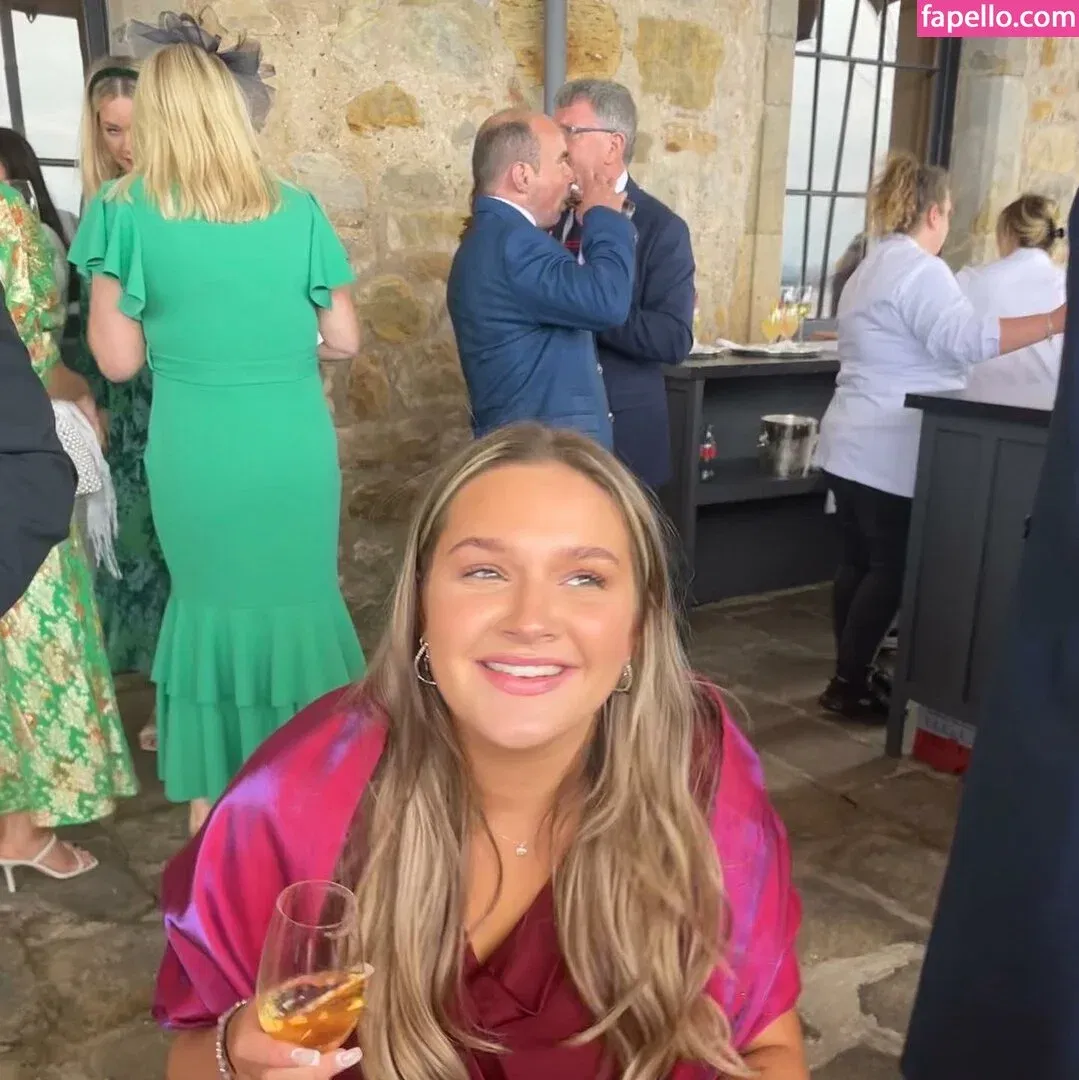 Bella Dorrington Onlyfans Photo Gallery 