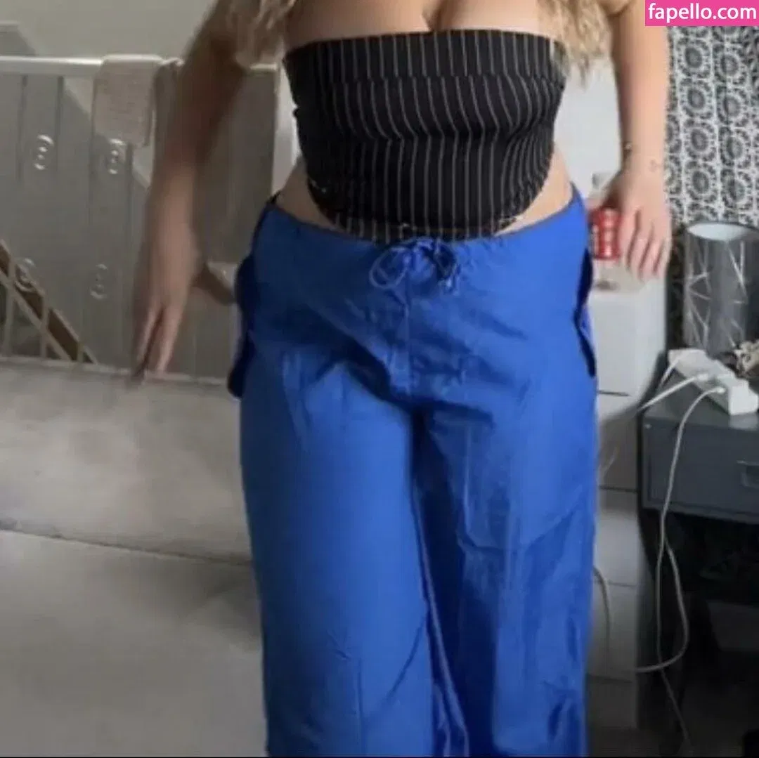 Bella Dorrington Onlyfans Photo Gallery 