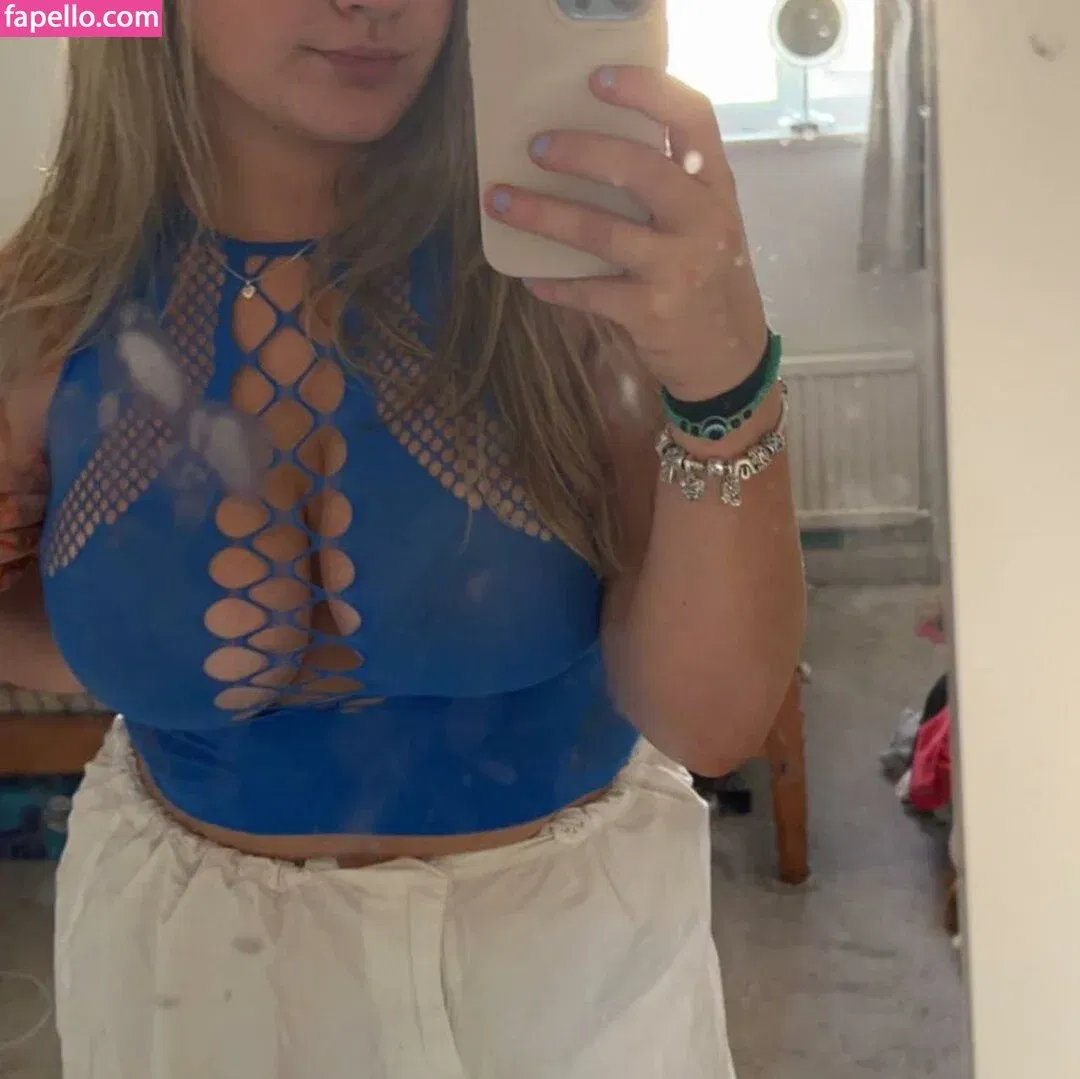 Bella Dorrington Onlyfans Photo Gallery 