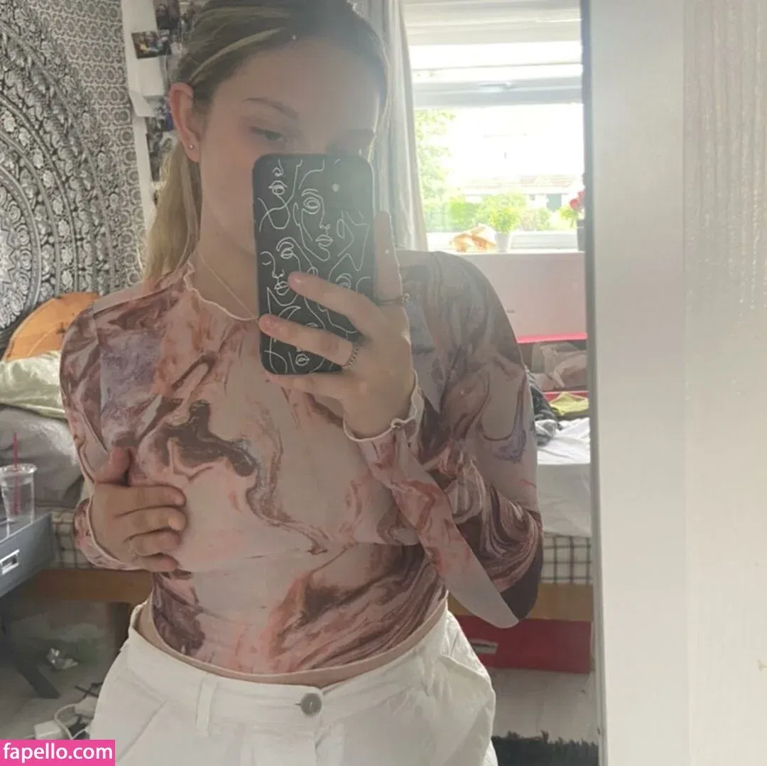 Bella Dorrington Onlyfans Photo Gallery 