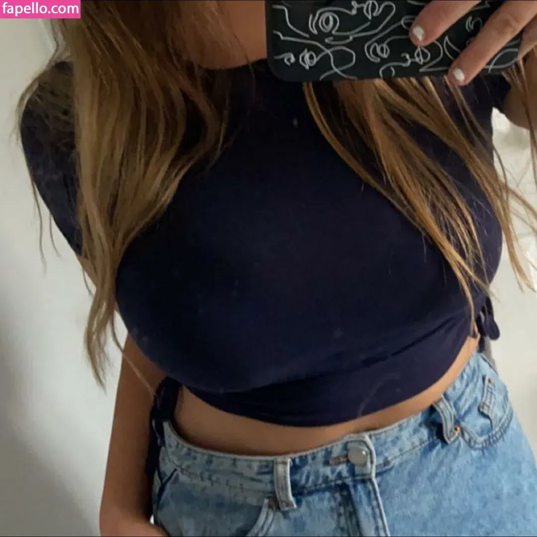 Bella Dorrington Onlyfans Photo Gallery 