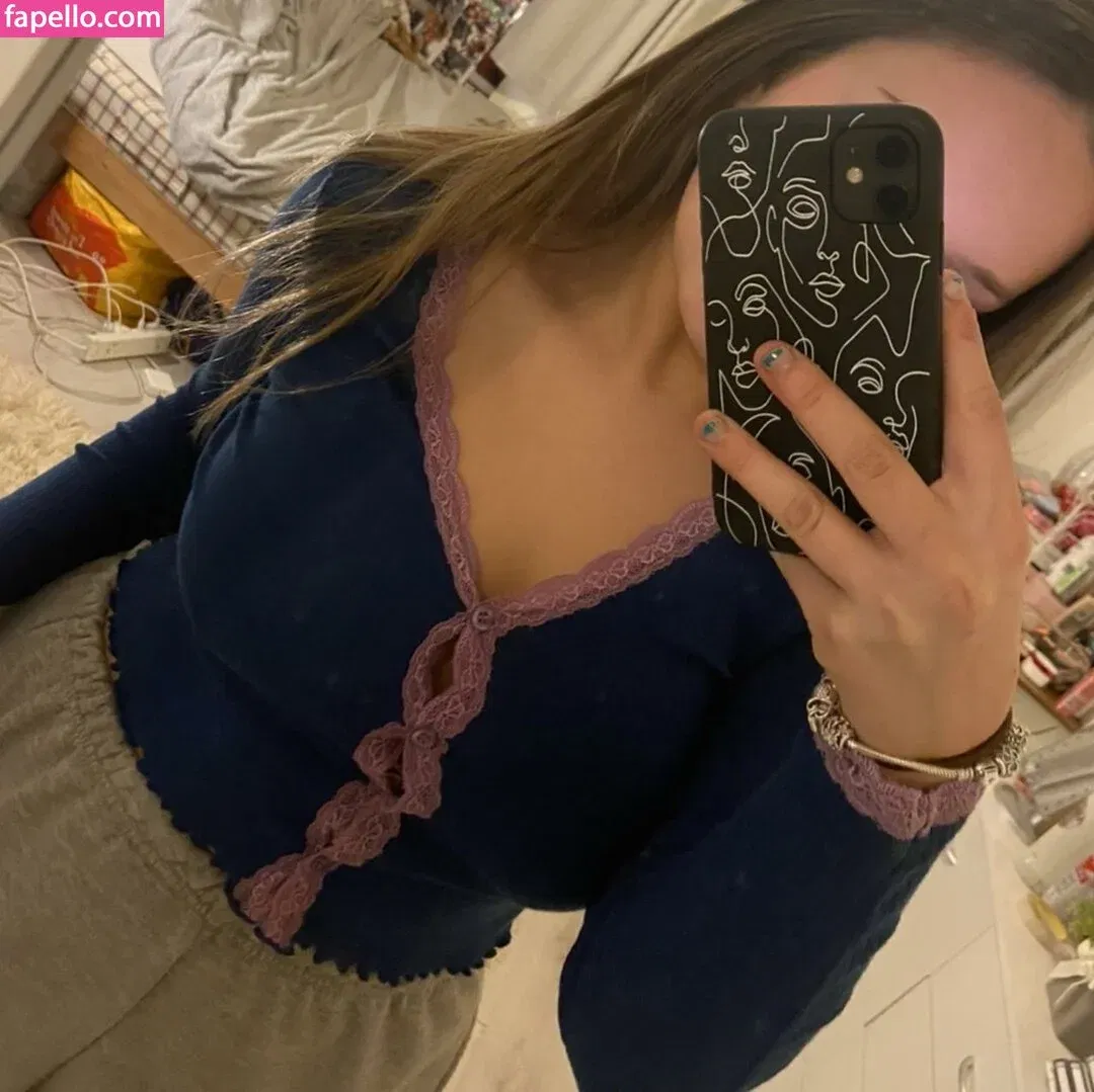 Bella Dorrington Onlyfans Photo Gallery 