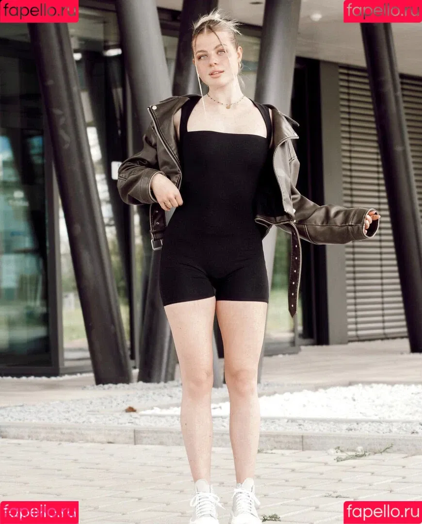 Vallixpauline Onlyfans Photo Gallery 