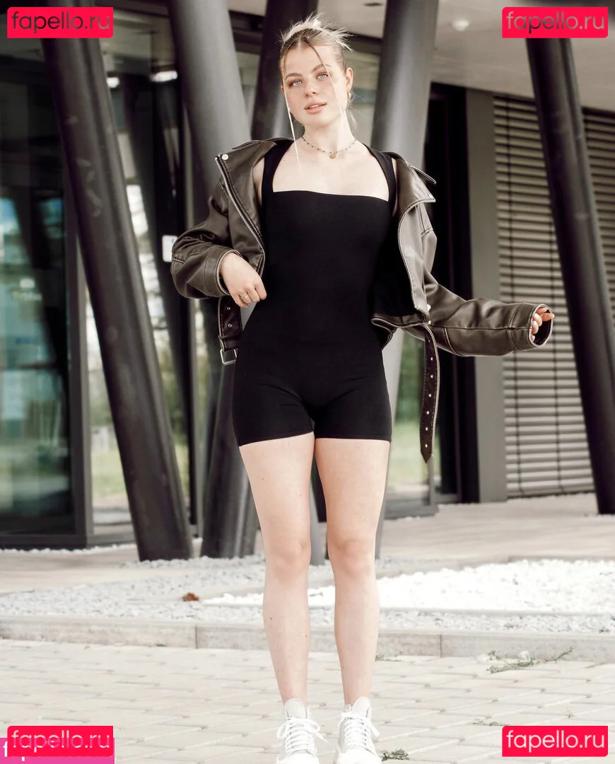 Vallixpauline Onlyfans Photo Gallery 