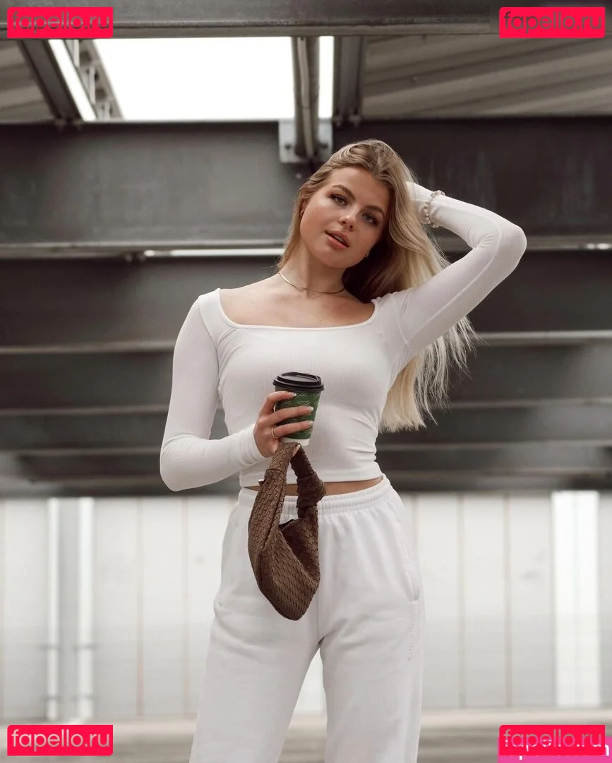 Vallixpauline Onlyfans Photo Gallery 