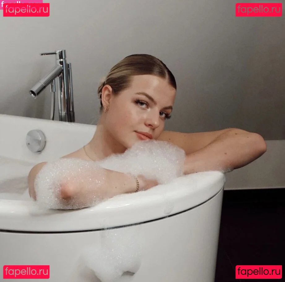 Vallixpauline Onlyfans Photo Gallery 