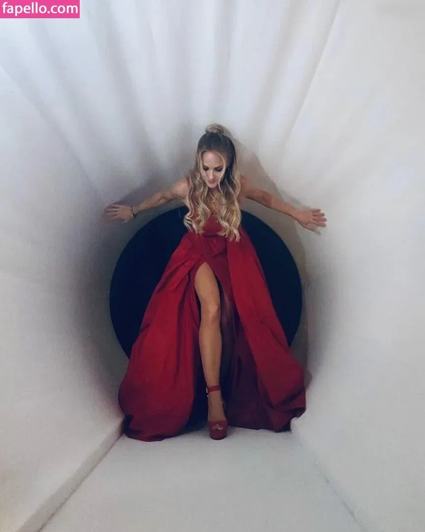 Mirjam Weichselbraun Onlyfans Photo Gallery 