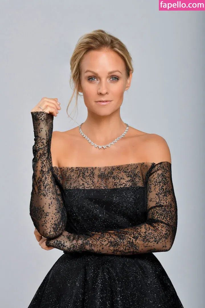 Mirjam Weichselbraun Onlyfans Photo Gallery 