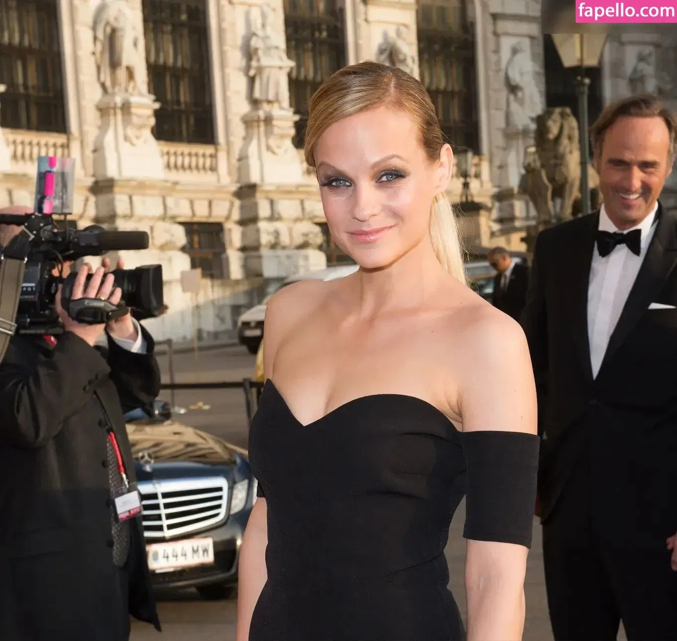 Mirjam Weichselbraun Onlyfans Photo Gallery 