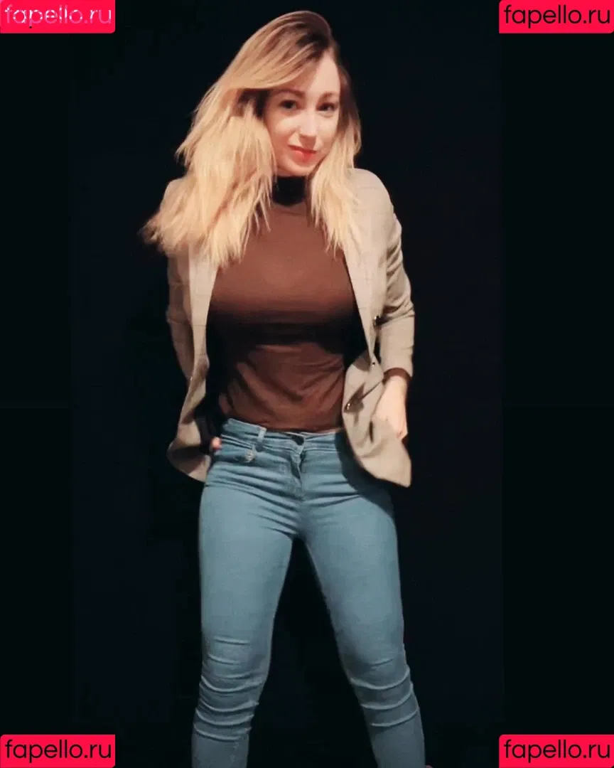 Elisa Calvi Onlyfans Photo Gallery 