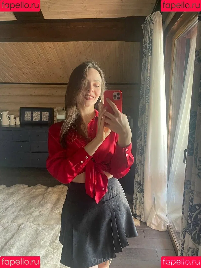 youremmmma Onlyfans Photo Gallery 